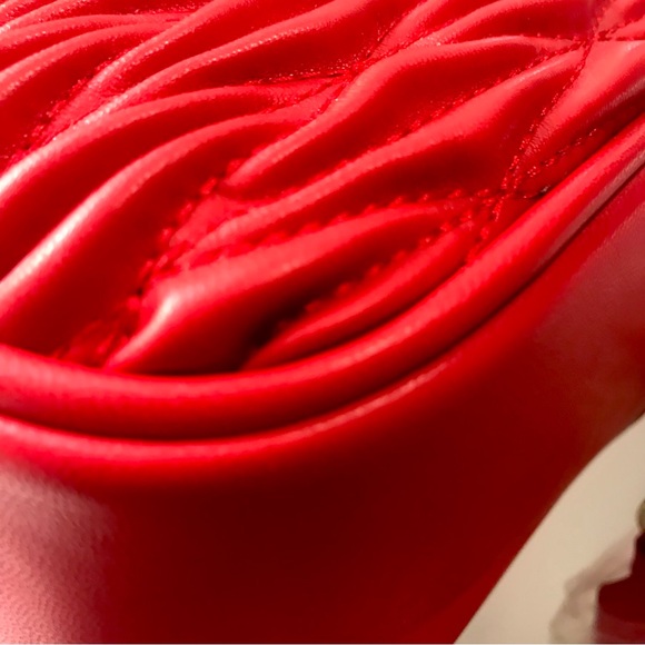 Valentino Orlandi Quilted Red Bag New - Picture 15 of 16